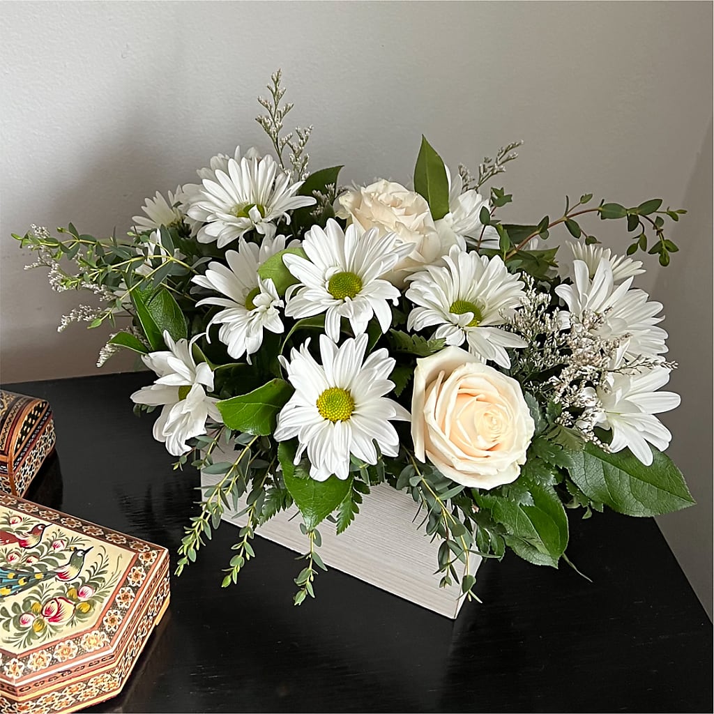 Fresh Linen Box Bouquet – Heaven Sent Florist, El Paso TX