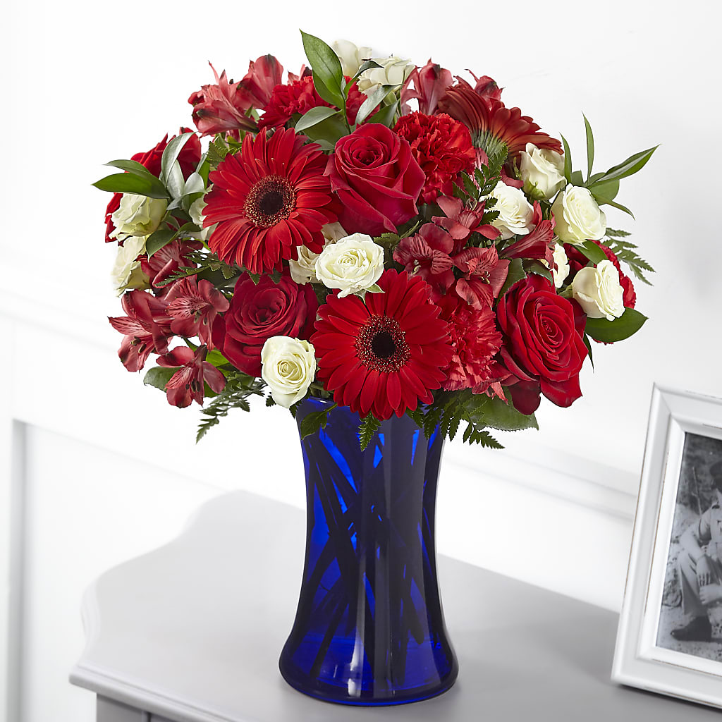 Hearts Embrace Bouquet – Heaven Sent Florist, El Paso TX