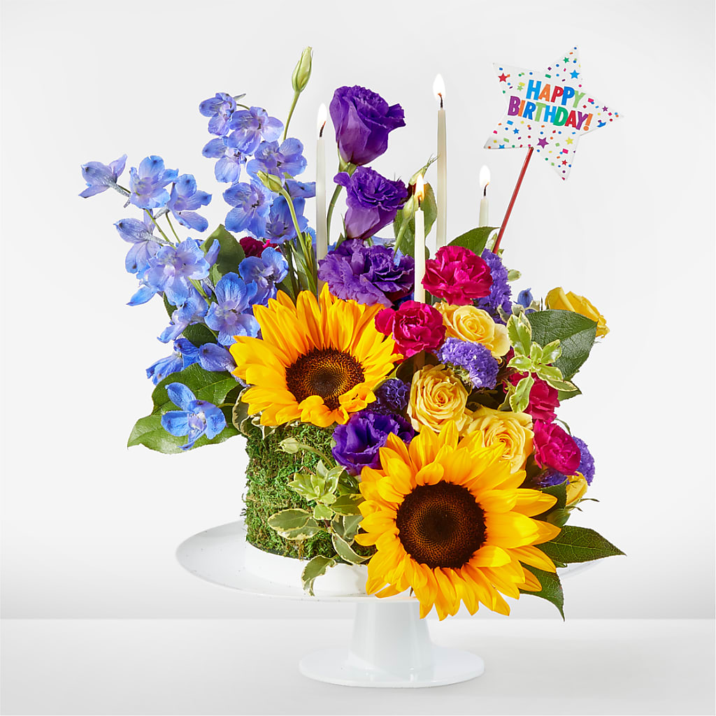 Star of the Day Floral Cake – Heaven Sent Florist, El Paso TX