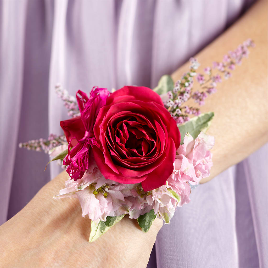 Rose Charm Corsage – Heaven Sent Florist, El Paso TX