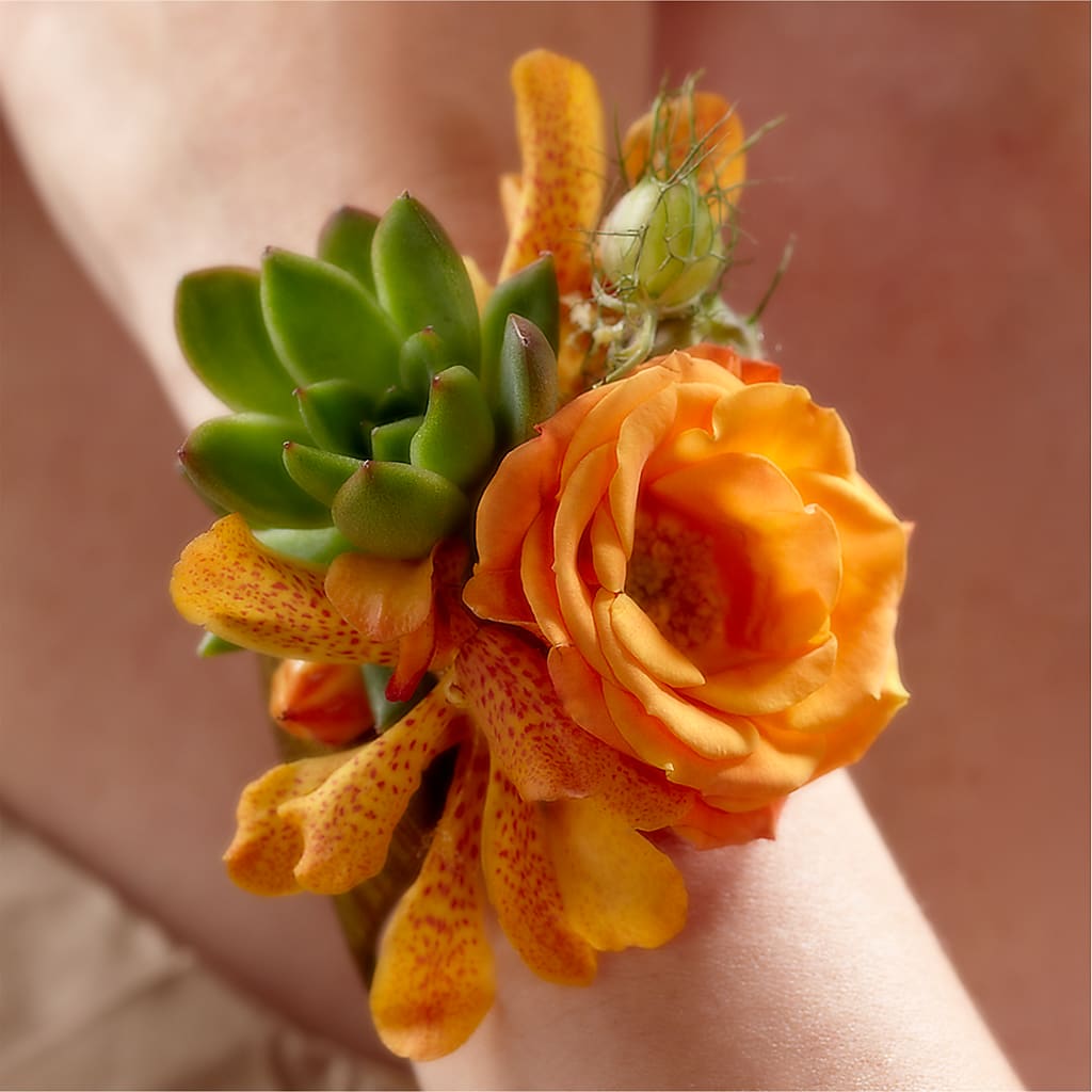 Irresistible Love Wrist Corsage – Heaven Sent Florist, El Paso TX