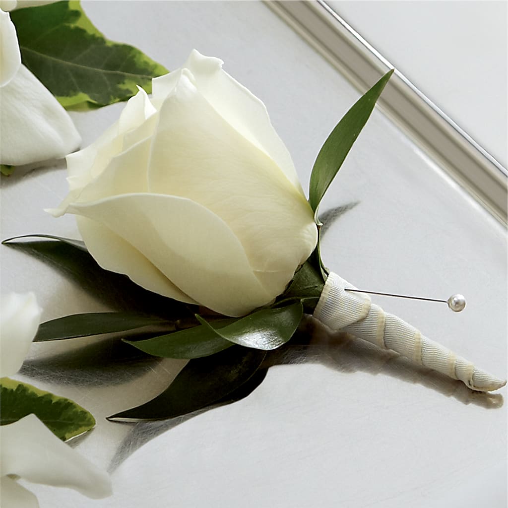 White Rose Boutonniere – Heaven Sent Florist, El Paso TX