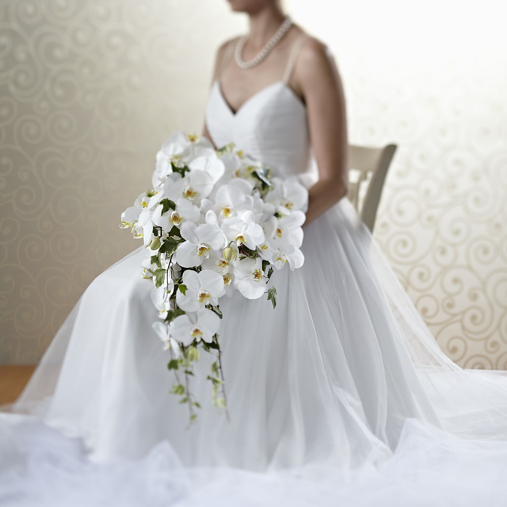 Classic White Bouquet – Heaven Sent Florist, El Paso TX