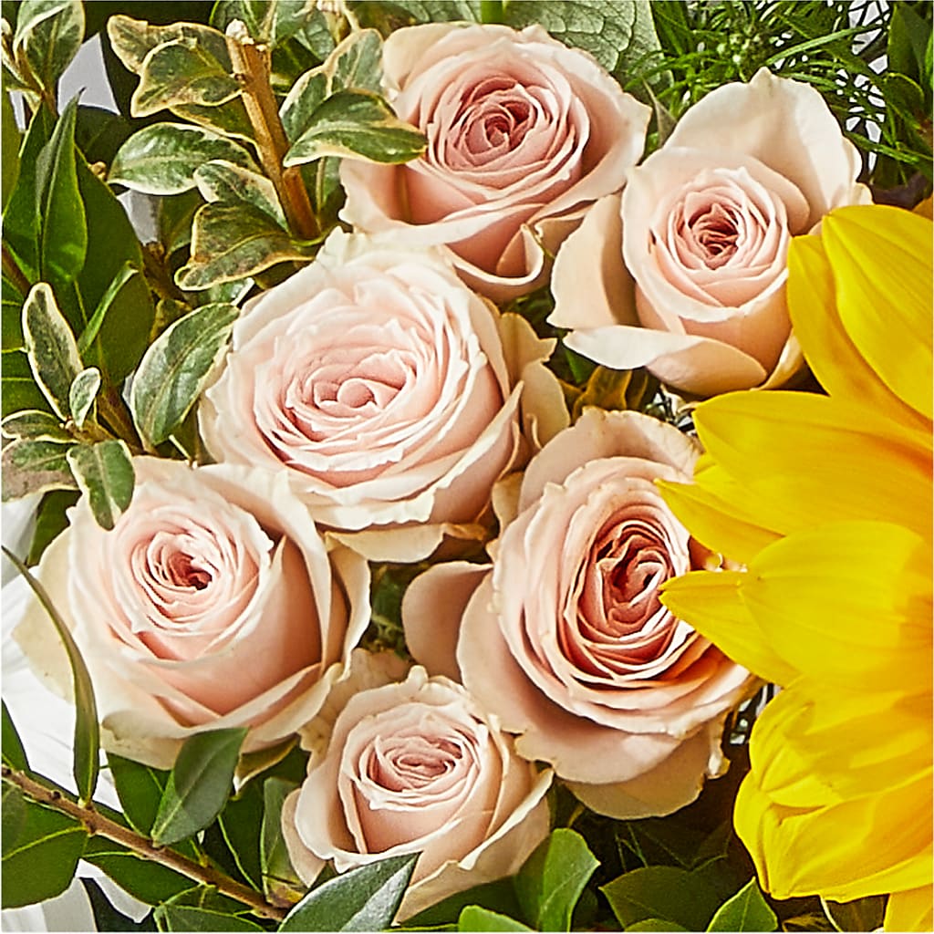 The Good Life Bouquet –  Heaven Sent Florist, El Paso TX