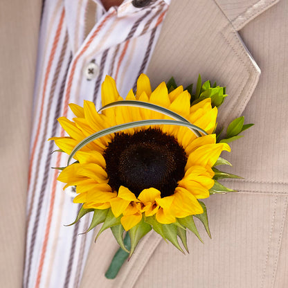 Free Spirit Boutonniere –  Heaven Sent Florist, El Paso TX